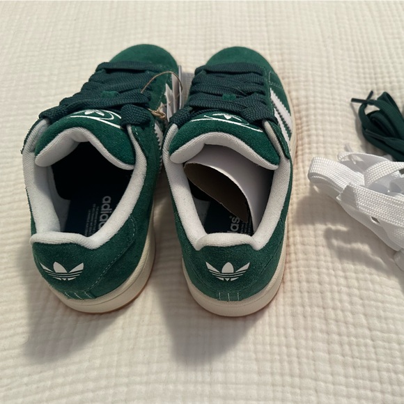 Adidas Campus 00S shoes in dark green, cloud white and off white. - Picture 4 of 7